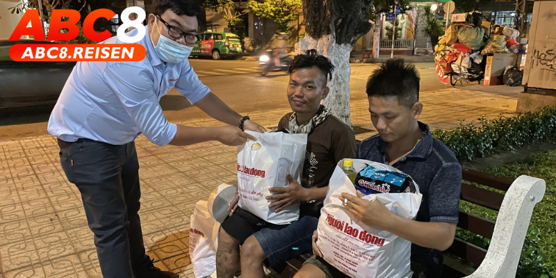 Acb8 - Tết Ấm Cho Người Vô Gia Cư (Chương trình phát quà Tết và chỗ ở tạm thời cho người vô gia cư) 1 Giới thiệu chương trình Tết ấm cho người vô gia cư của ABC8