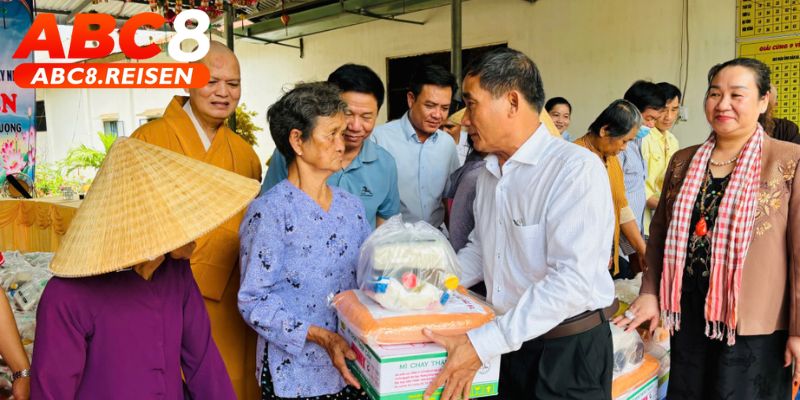 Acb8 - Chia Sẻ Yêu Thương (Hỗ trợ thực phẩm, nhu yếu phẩm cho người khó khăn) 1 Tổng quan về chương trình Chia sẻ yêu thương của ABC8